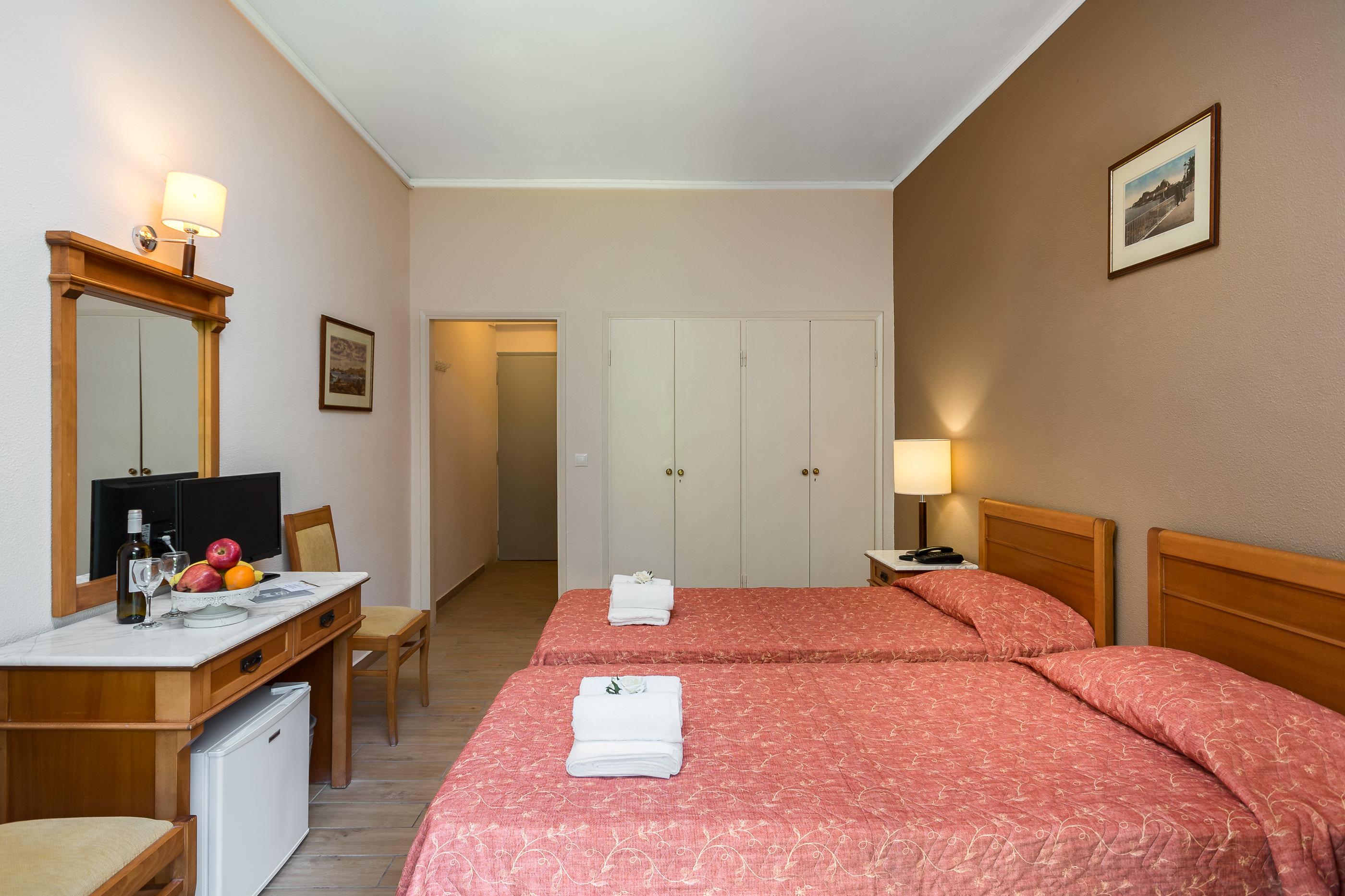 αρίων 3* Corfu (city)